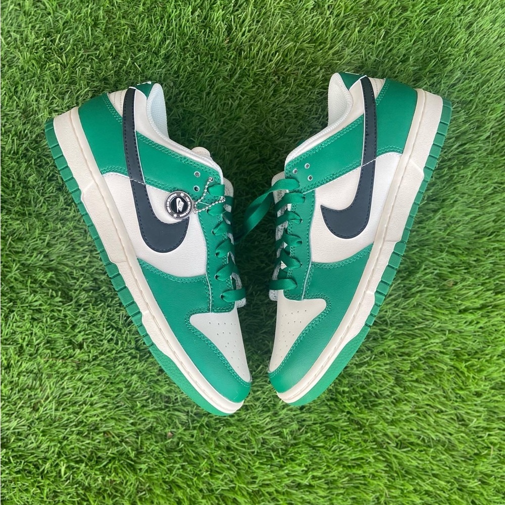 Dunk low ‘Lottery green’ sizes 8M & 8.5M new authentic fast shipping🚀